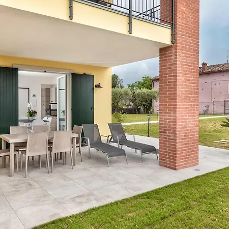 Giuliana Apartment *
